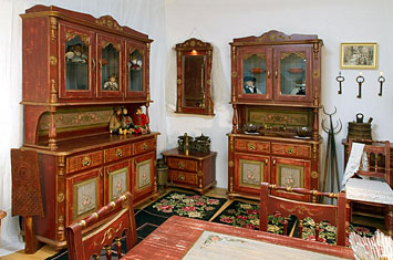 Мебель из массива сосны из коллекции Осень Мебельная фабрика Грин Лайн.